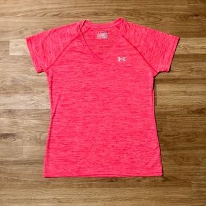 Under Armour V-Neck T-Shirt Pink Medium
